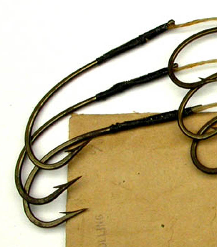 2b Edward Vom Hofe, marked 6/0, 4 strand gut, knobbed. package marked O’S trolling, ca 1900. 1900’s collection.