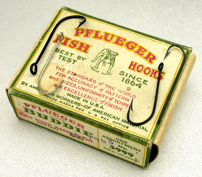 27. Pflueger, Buddie Fish Hook Assortment #3999, japanned and bright wire.